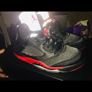 Jordan V satin bred
